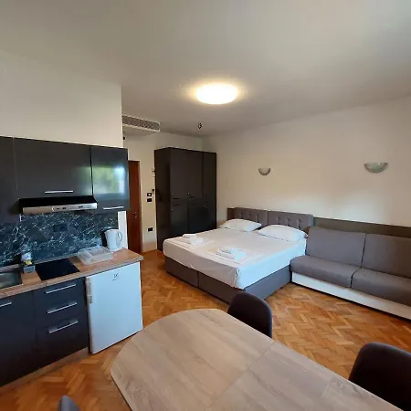 Aparthotel Artrock 4*