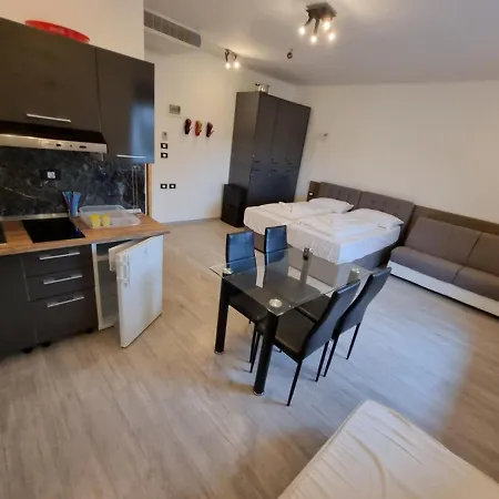 Aparthotel Artrock *