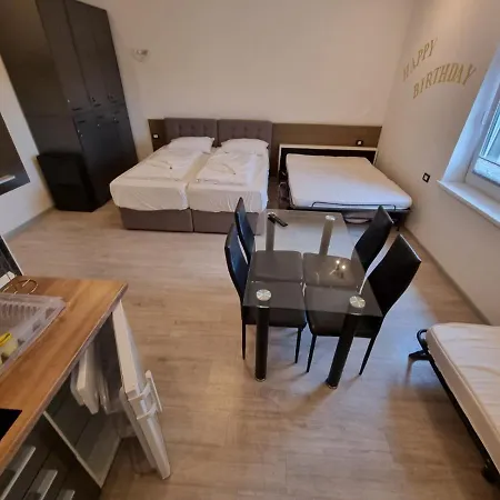 Artrock Aparthotel