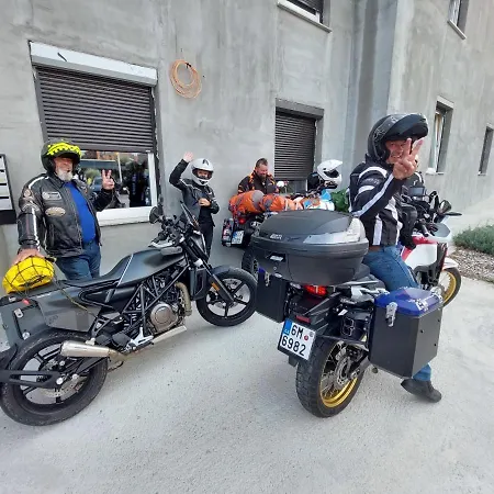 公寓式酒店 Artrock