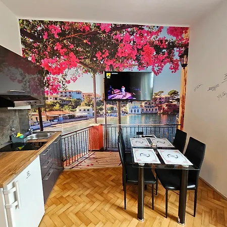 Artrock Aparthotel