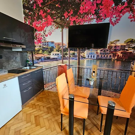 Artrock Aparthotel 4*