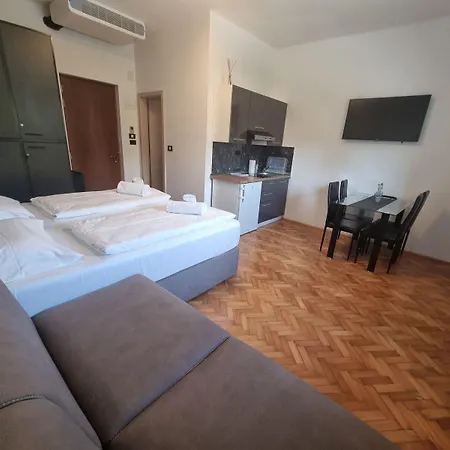 Aparthotel Artrock