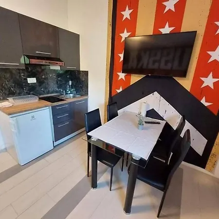 Artrock Aparthotel