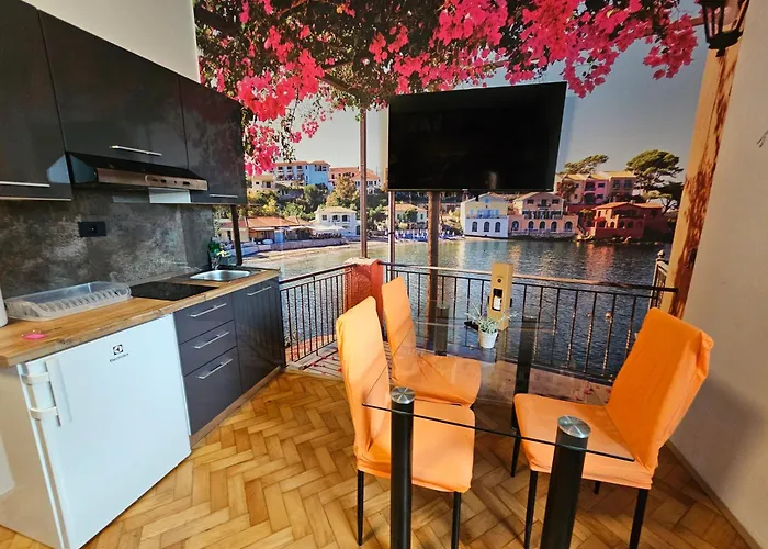 Artrock Aparthotel 4*